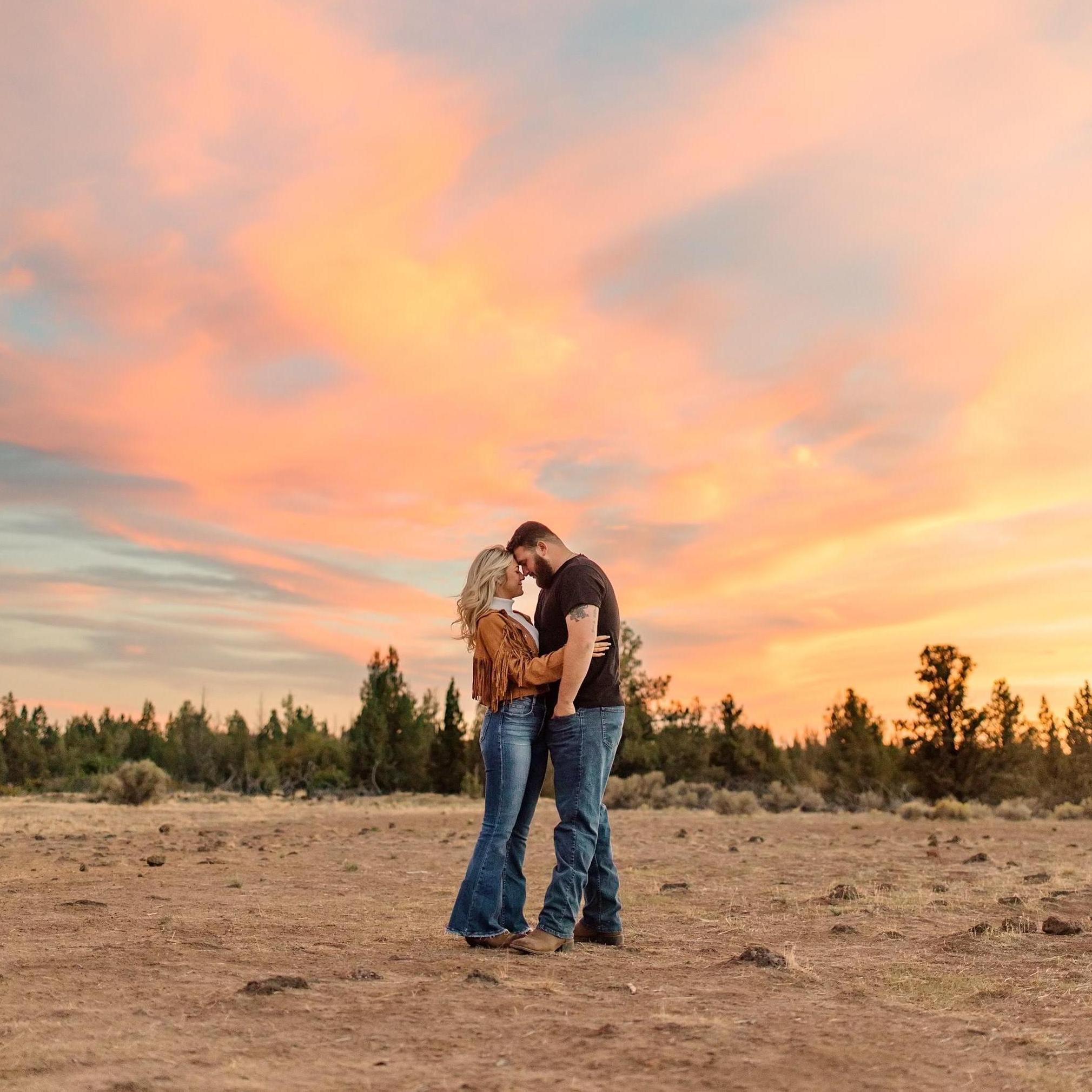 Our favorites from our engagement shoot in Smith Rock, OR! Thank you Bryndle!