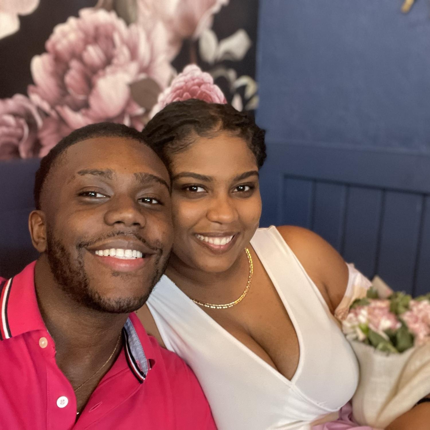 Second date magic: a cozy café, surprise flowers, and a guy who brought a little bit of his trip back just for me. Something special was definitely brewing that day!
