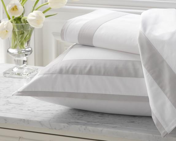 Percale Border King Duvet Cover in Light Gray