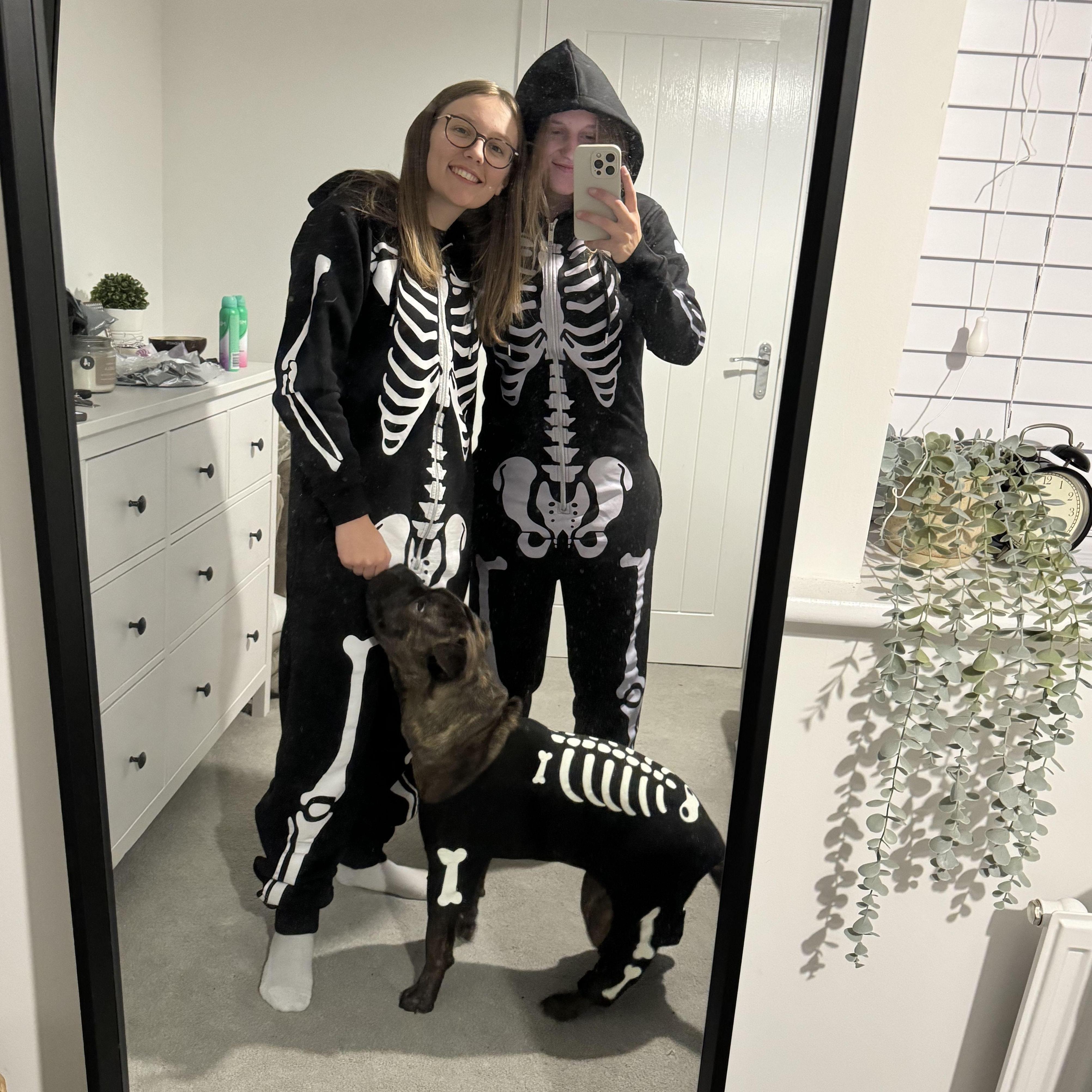 Skeleton family for Halloween '24