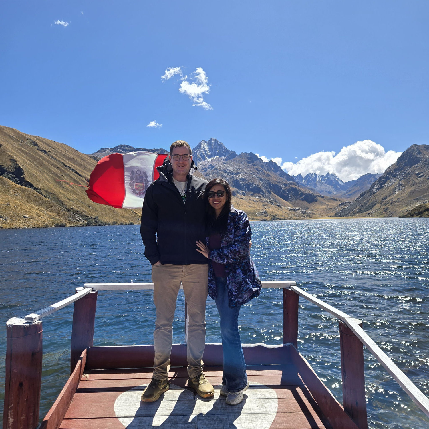 In front of a large lake near Huaraz, Peru