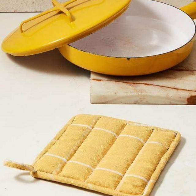 MINNA Gold Grid Potholder