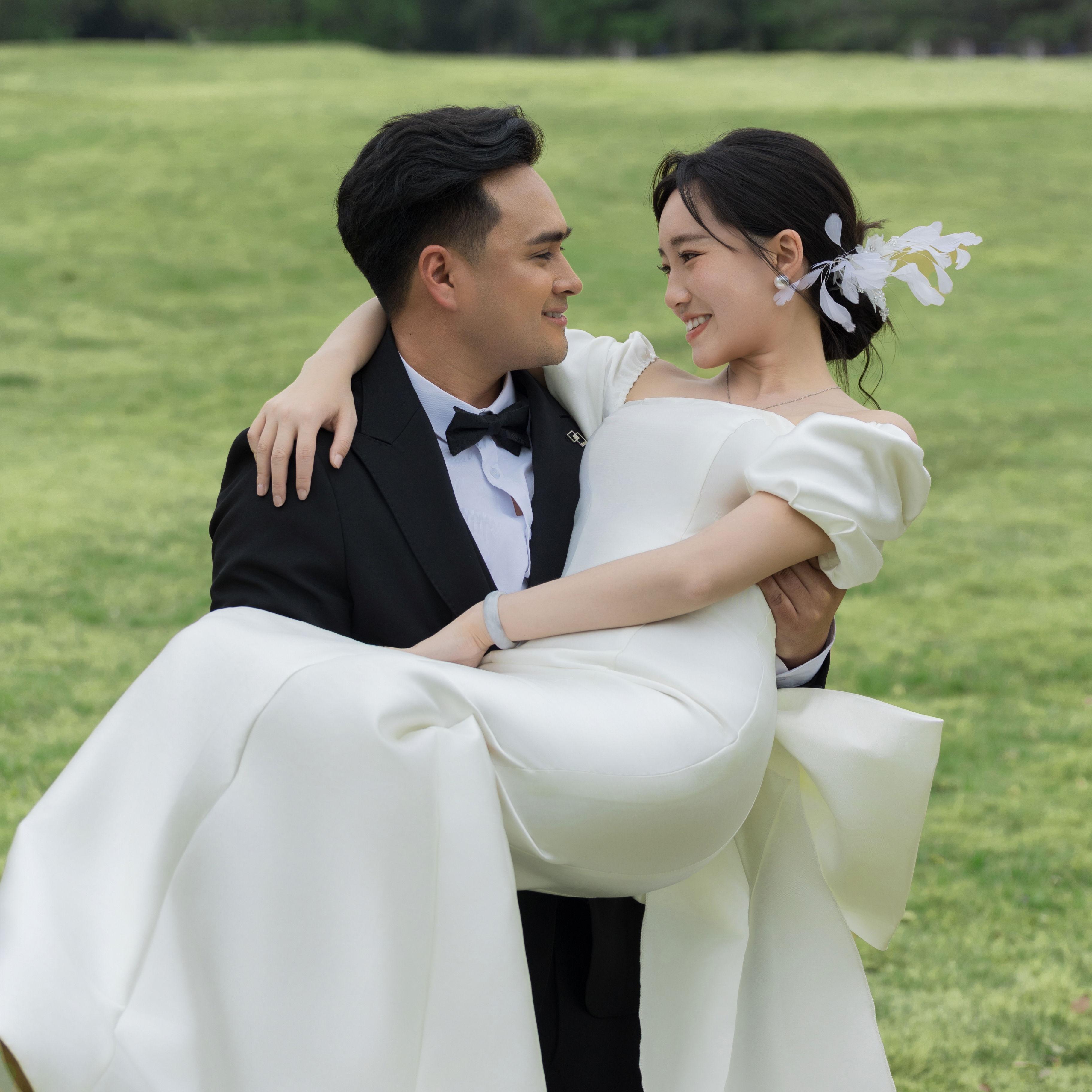 Hero Slideshow Image 0