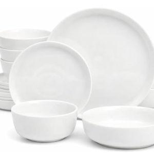 Gibson Home Oslo Dinnerware Set for 4, 16-Piece White Porcelain Plates and Bowls — Ceramic Dish Set | Microwave & Dishwasher Safe - White