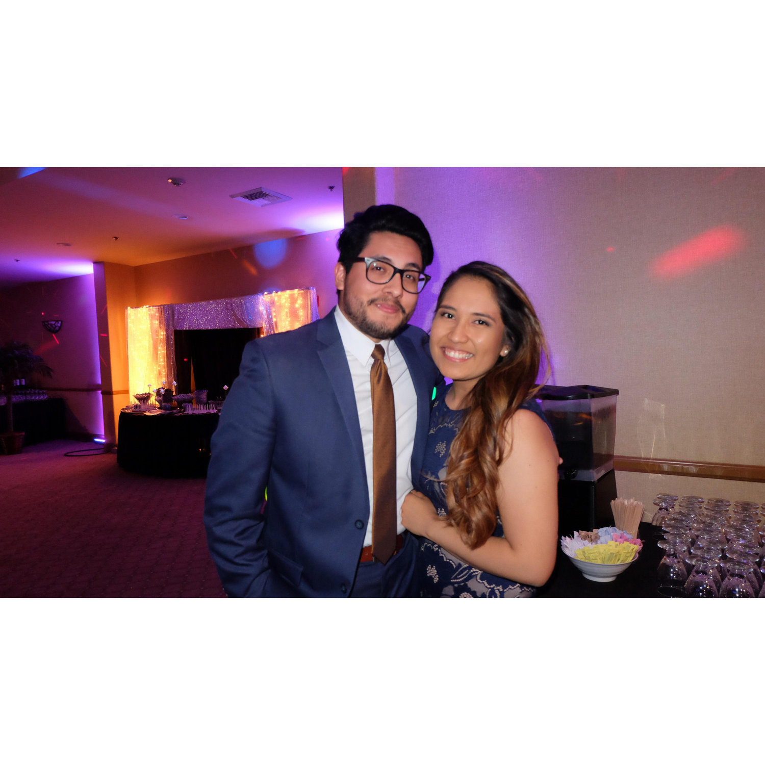 We don’t always go exploring, sometimes we go on fancy dates.
No siempre estamos explorando, aveces salimos a citas elegantes.