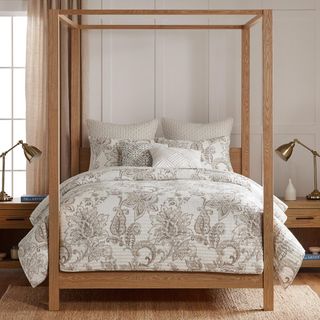 Bennett 3-Piece Reversible Quilt Set