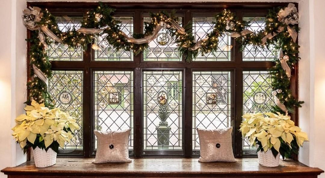 The Wedding Website of Justin Dube and Elizabeth DeAlmeida