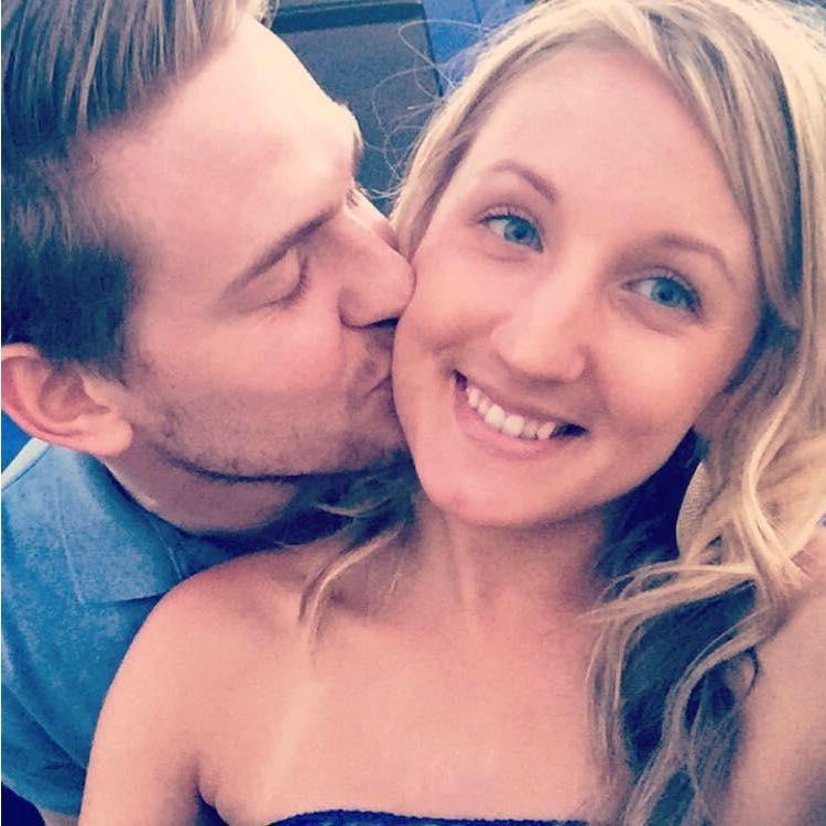 <3