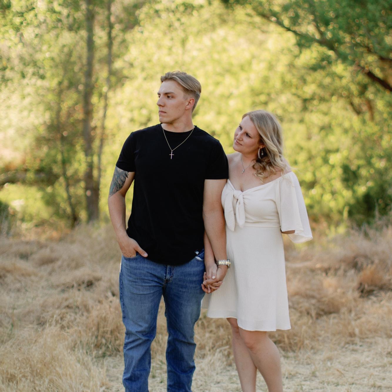 Engagement Photos at Jewel of the Creek Preserve
