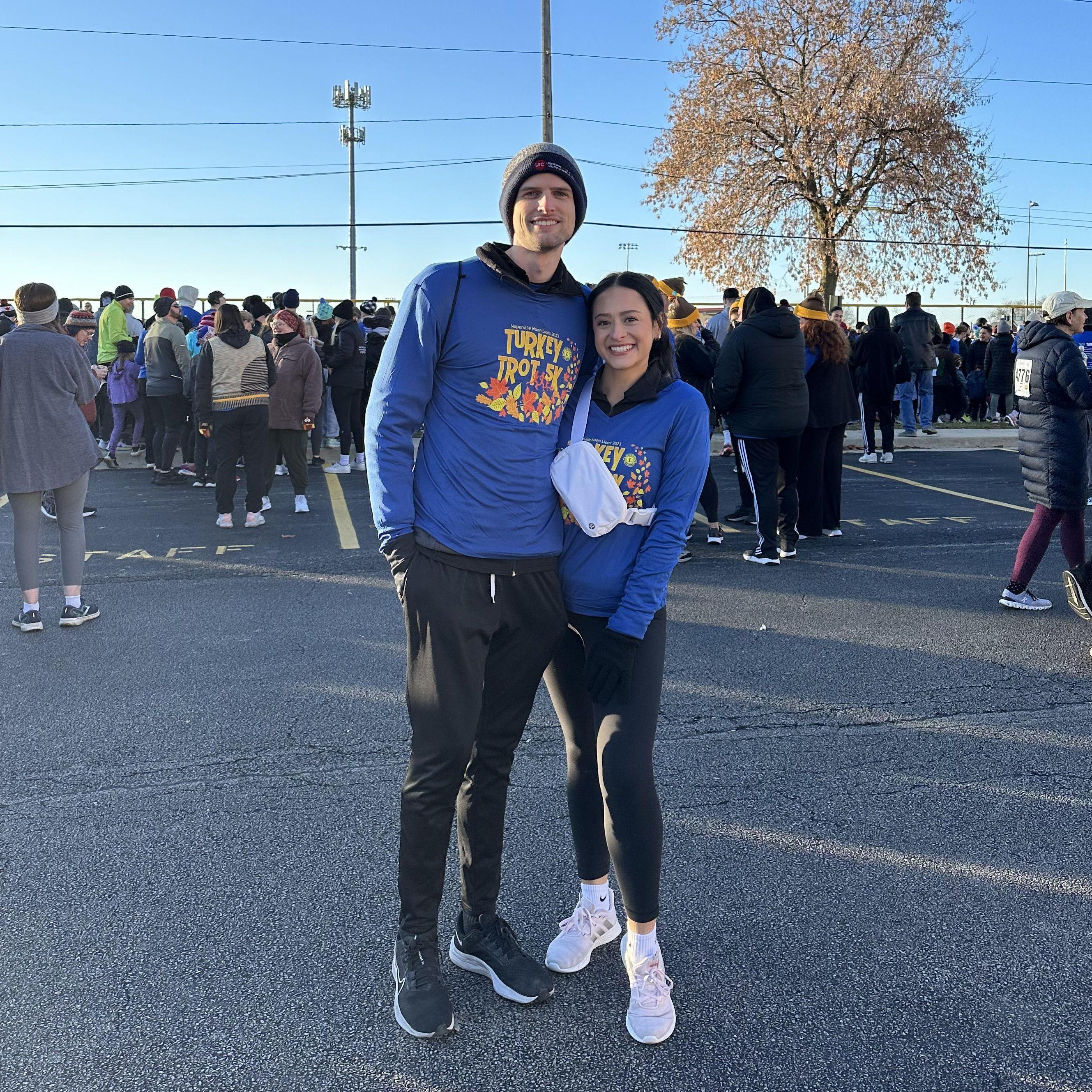 There are two types of families on Thanksgiving. Luckily for David, Marisa's family is the "5K on Thanksgiving" family. It is such a fun annual tradition!
