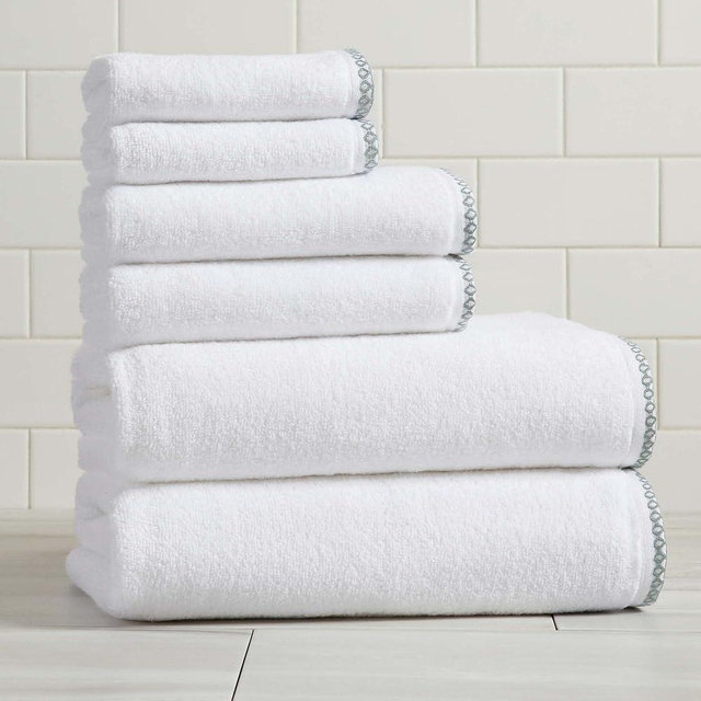 White/Green Bath Towel Set - Ultra-Soft Cotton, Boho-Chic Border Design - 2 Bath Towels, 2 Hand Towels, 2 Washcloths - Absorbent, Quick-Dry, Lightweight Bathroom Towels