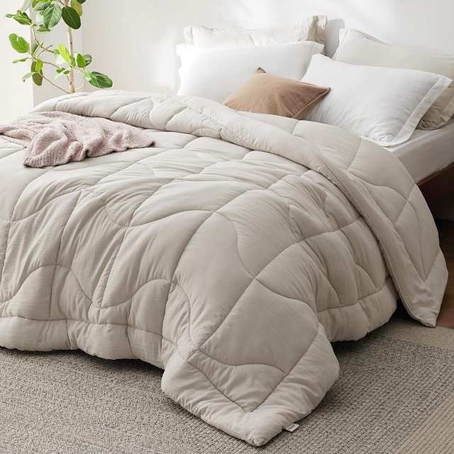 Bedsure Comforters King Size - Down Alternative Comforter for All Season, ButterySoft™ Prewashed Duvet with 4 Tabs, Lightweight & Warm Bedding - Machine Washable, Linen, King, 90x102 Inches