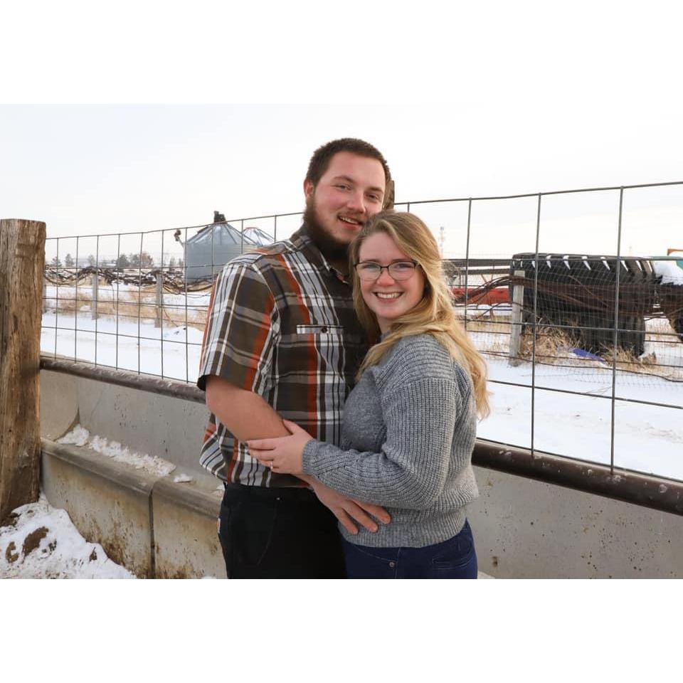 We actually took our engagement pictures on one of the days when it was below zero for 3-4 days🥶🥶🥶