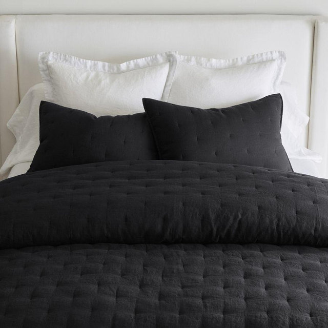 Belgian Flax Linen Tufted Quilt, Full/Queen, Black
