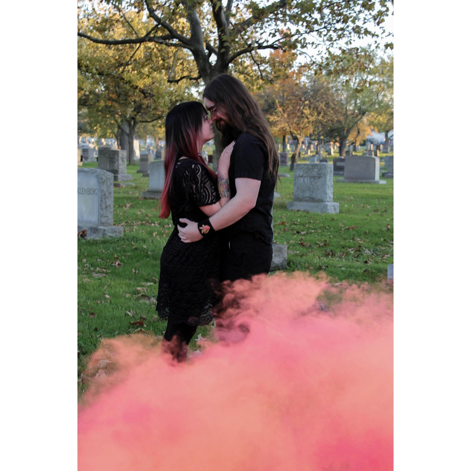 Engagement Photos 🖤
♡Location: Elmlawn Memorial Park
♡Photographer: Alyssa Knowlton, Lyssa Lee Photography