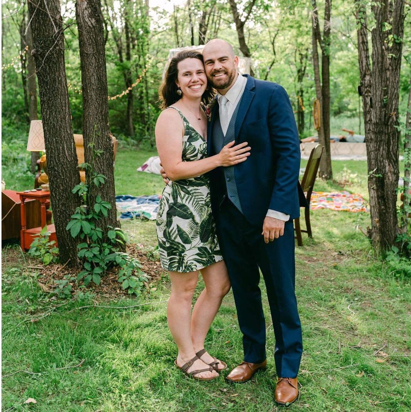 Cute wedding dates!