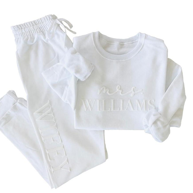 Up2ournecksinfabric - Peronalized Gift - Embossed Bridal Gift Set - Mrs. Sweatshirt - New Mrs. Set - Mrs. Sweatshirt - Wifey Sweatpants - New Mrs. - Honeymoon Outfit - New Mrs. Joggers