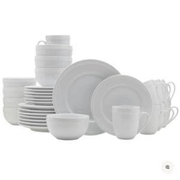 32 Piece Dinnerware Set