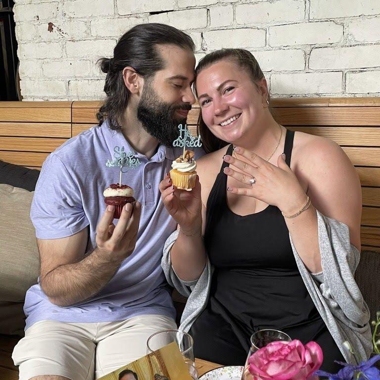 "He asked" & "She Said Yes" Cupcakes