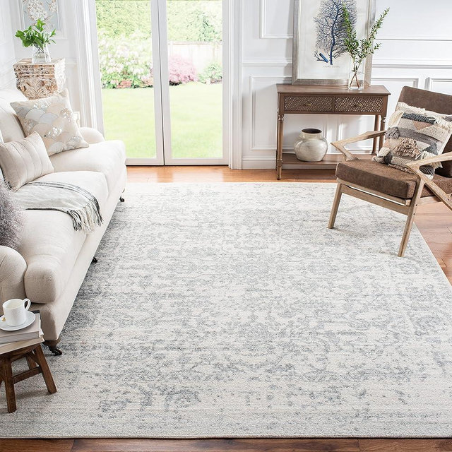 SAFAVIEH Madison Collection Area Rug - 9' Square, Silver & Ivory, Snowflake Medallion Distressed Design, Non-Shedding & Easy Care, Ideal for High Traffic Areas in Living Room, Bedroom (MAD603G)