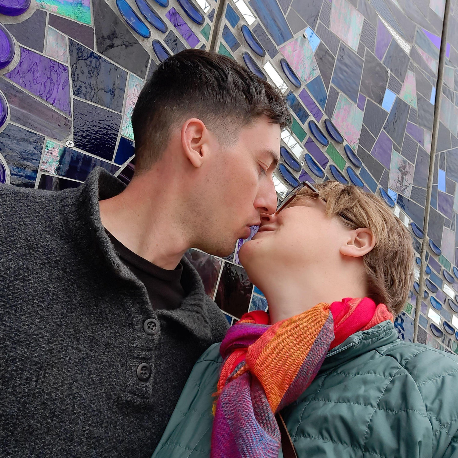 AVAM kisses