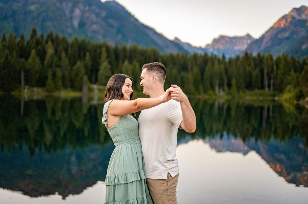 The Wedding Website of Jakob Kinne and Jenna Santos