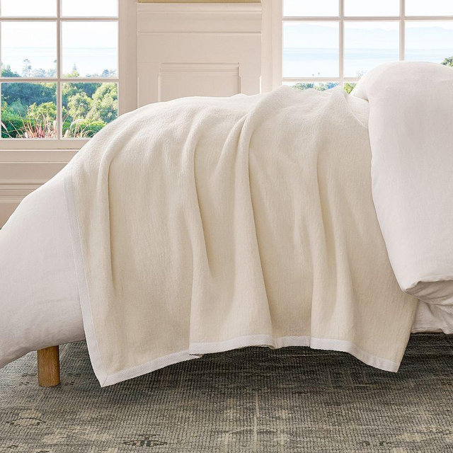 Lulla Blanket, White, Full/Queen