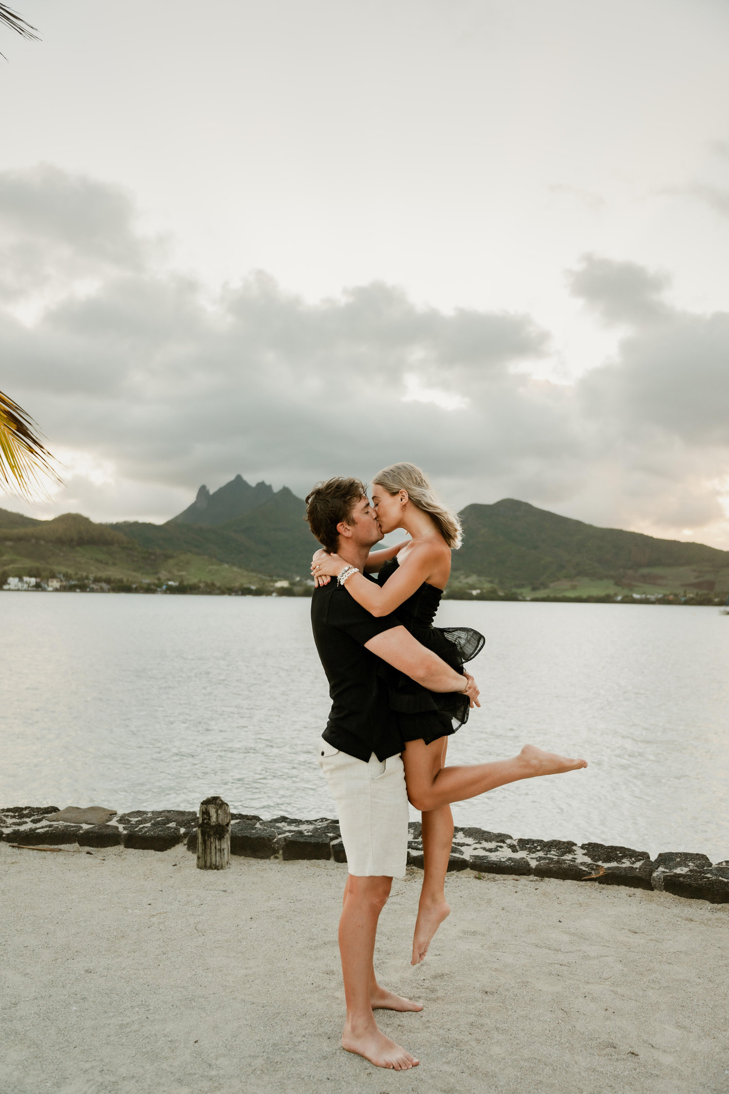 The Wedding Website of Nia van Meyeren and Mikhail Edwards