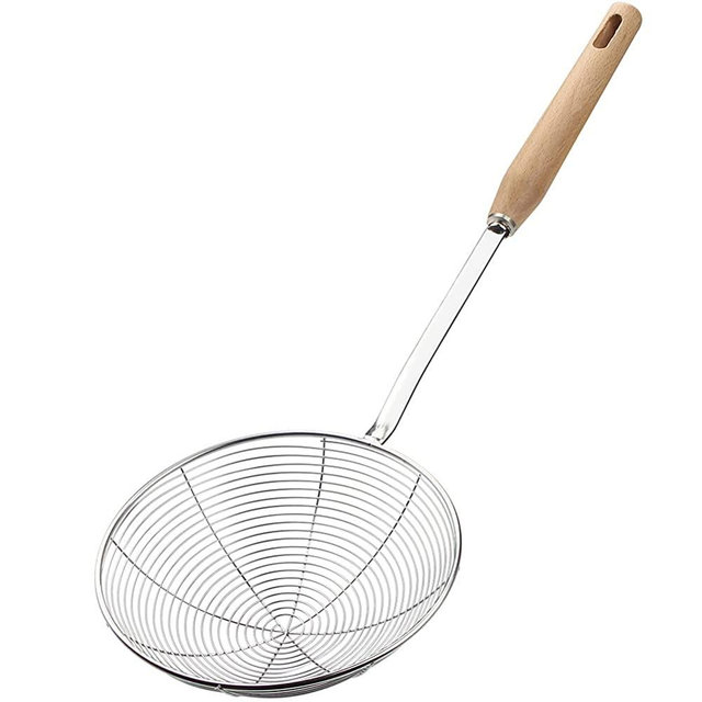 Spider Strainer, Skimmer Spoons, 6.1 Inch Spider Strainer Skimmer Ladle for Cooking and Frying, Cooking Utensils Strainer with Wooden Handle, Wire Spider Strainer Slotted Spoon for Kitchen