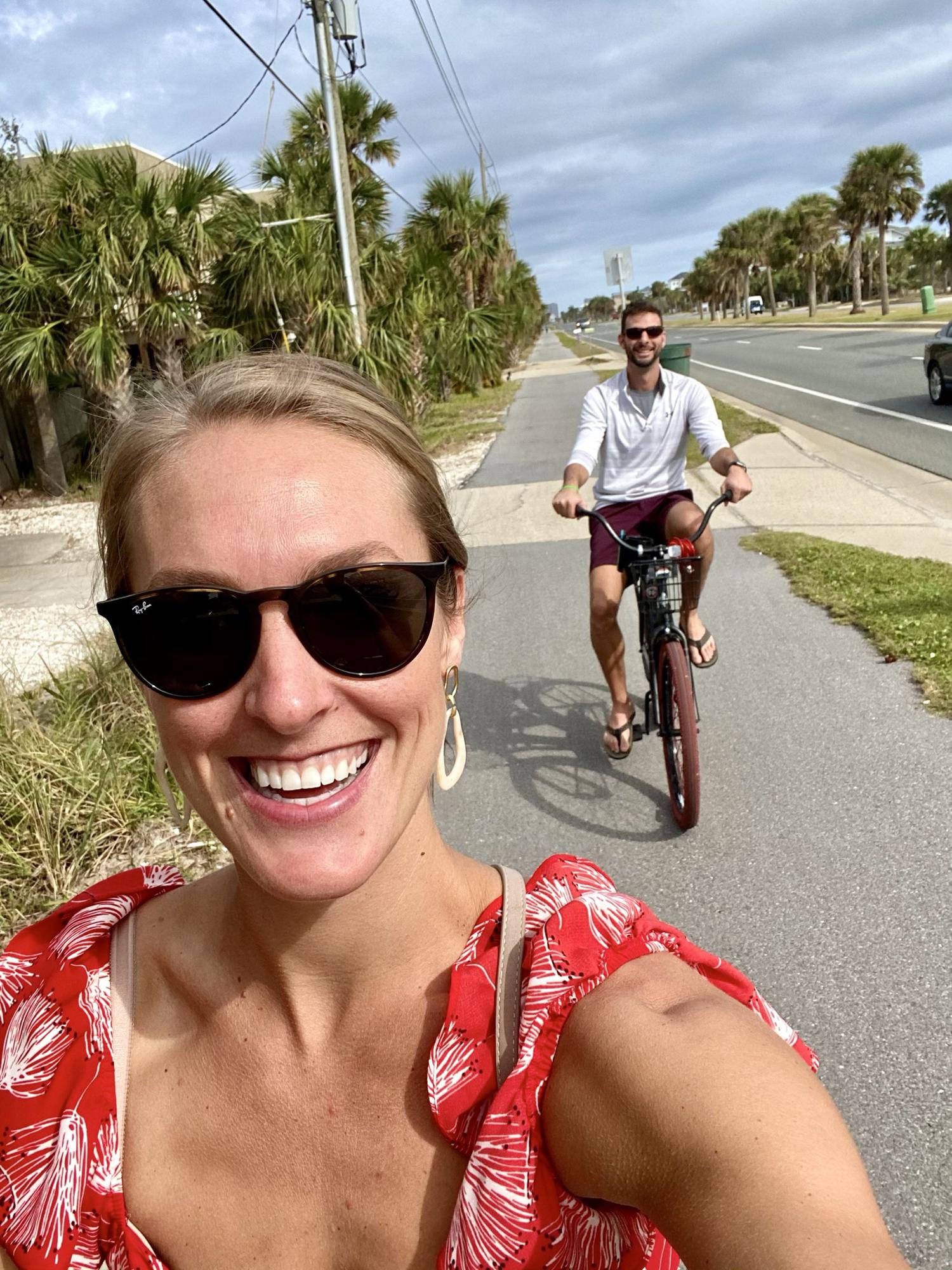 Back to Pensacola Beach, FL! Our favorite little beach house comes with bikes and kayaks and we always make good use of them😎