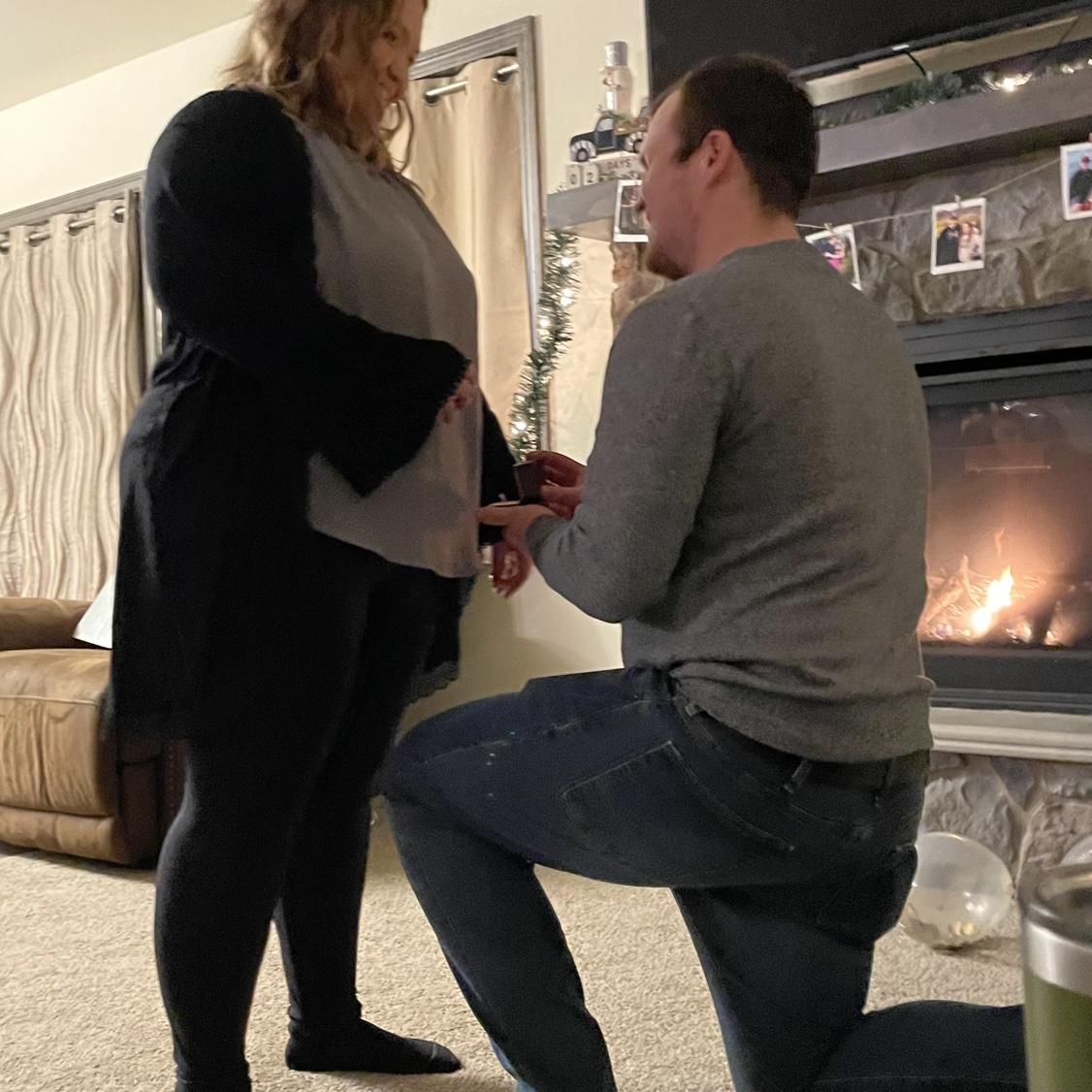 Dylan surprised Julia when he proposed in front of her family on December 23, 2022!