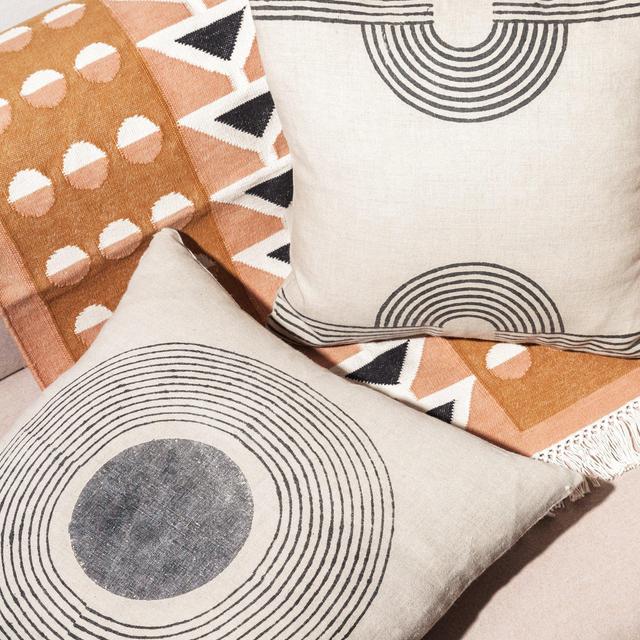 RIPPLE PILLOW
