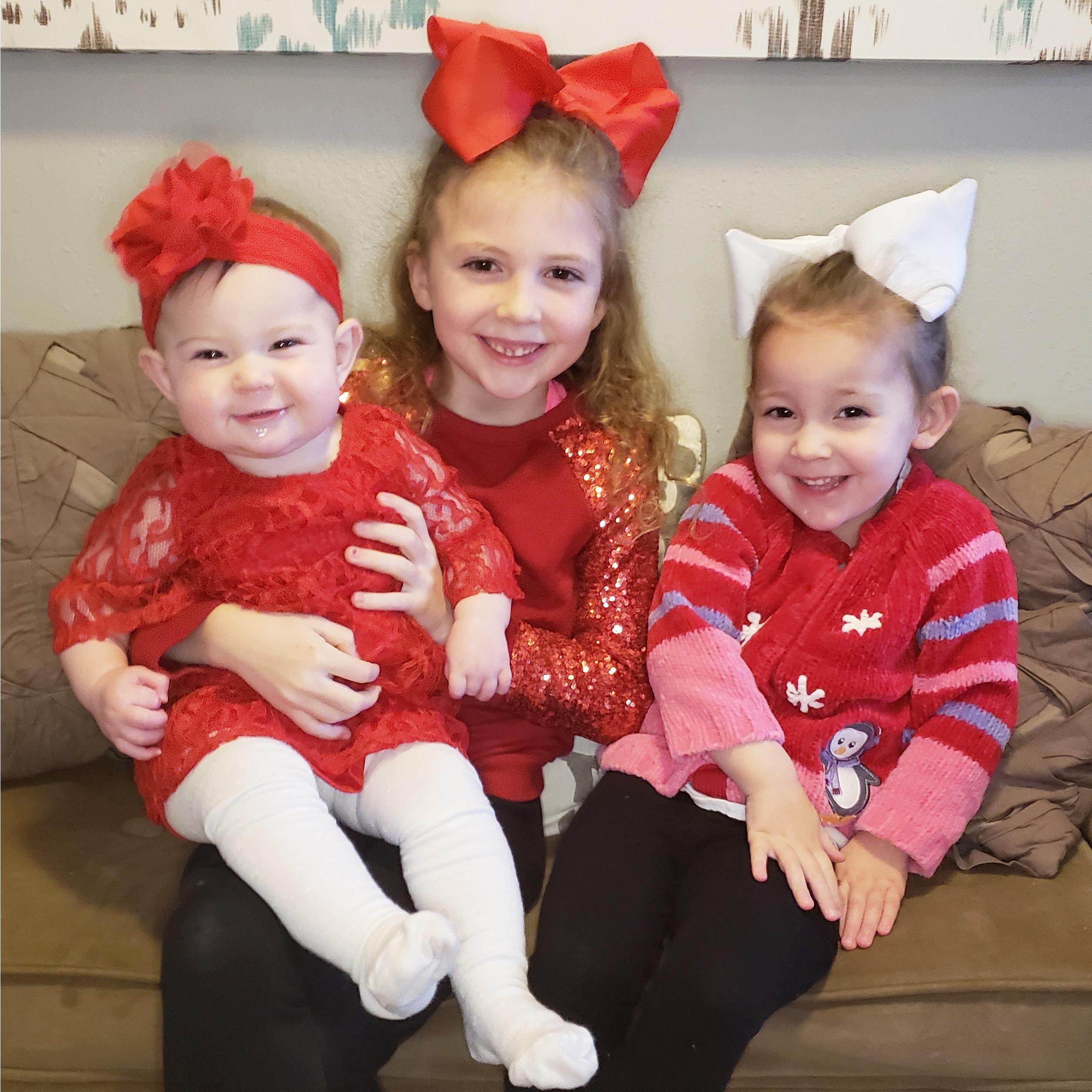 Piper, Ava. Hazel

Christmas 2018