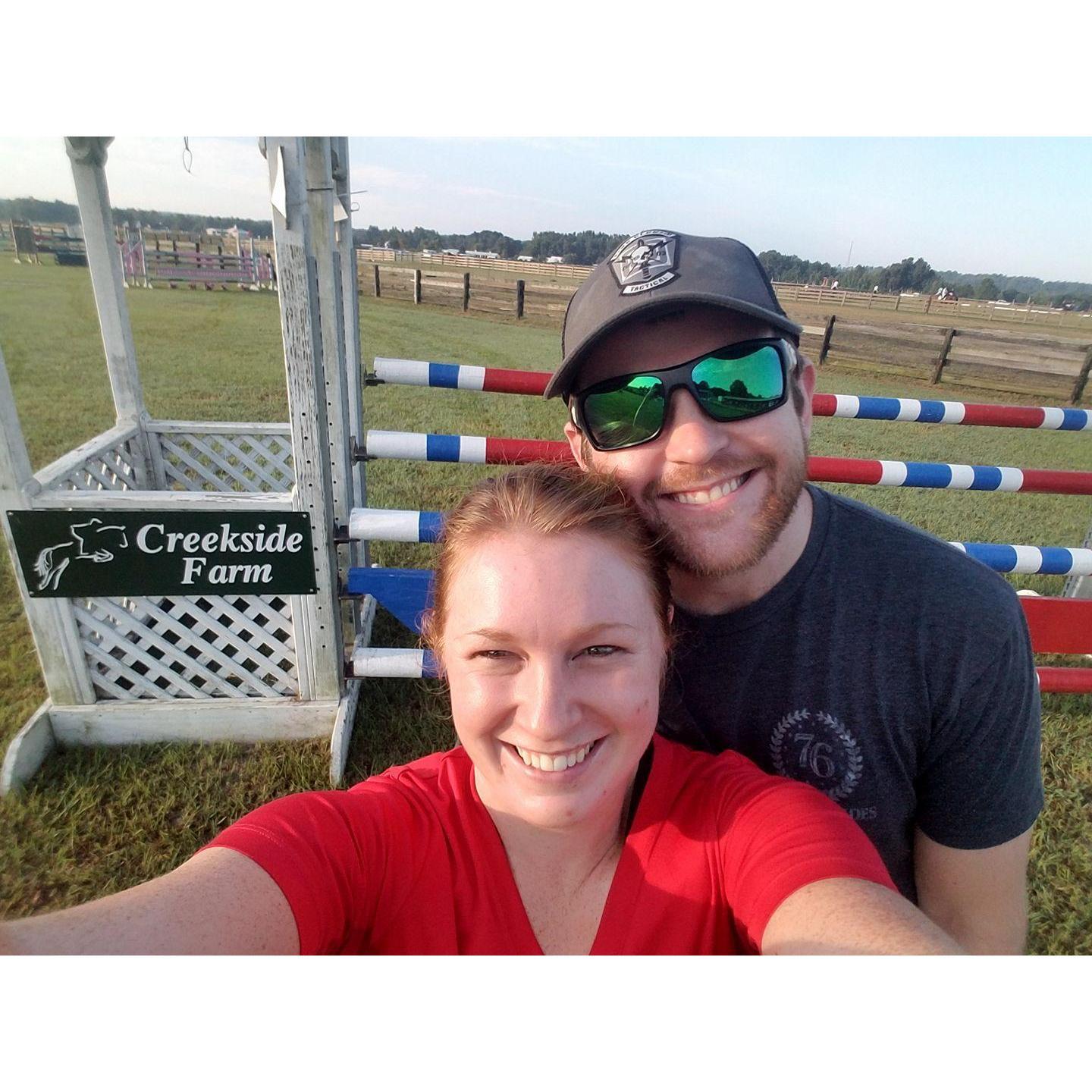 After two years Aleksander finally got to experience being a horse-show boyfriend! He took care of Theresa and even found Jack's lost bell boot!