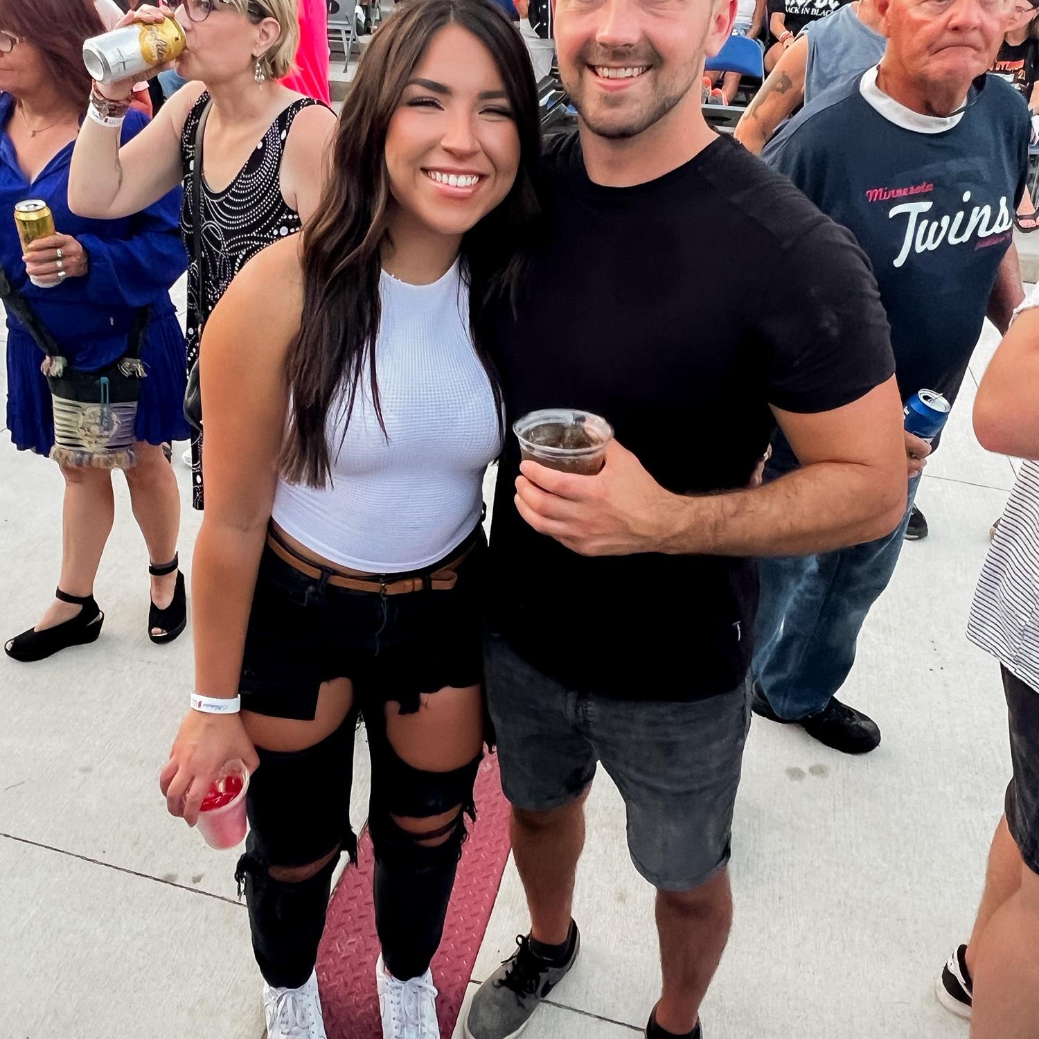 Another concert!! Here we are seeing Rascal Flatts at Vetterstone.