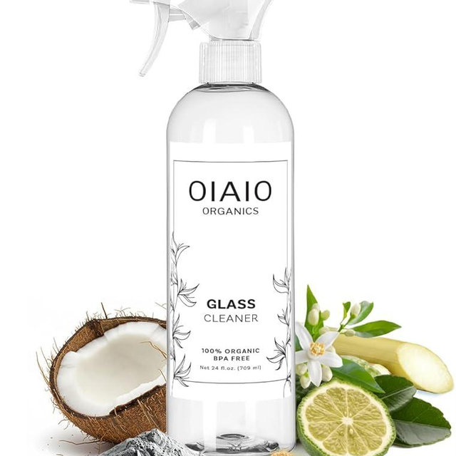OIAIO Non-Toxic Glass Cleaner - Natural Organic Ingredients that Truly Perform - 24oz - Light Coconut & Bergamot Scent