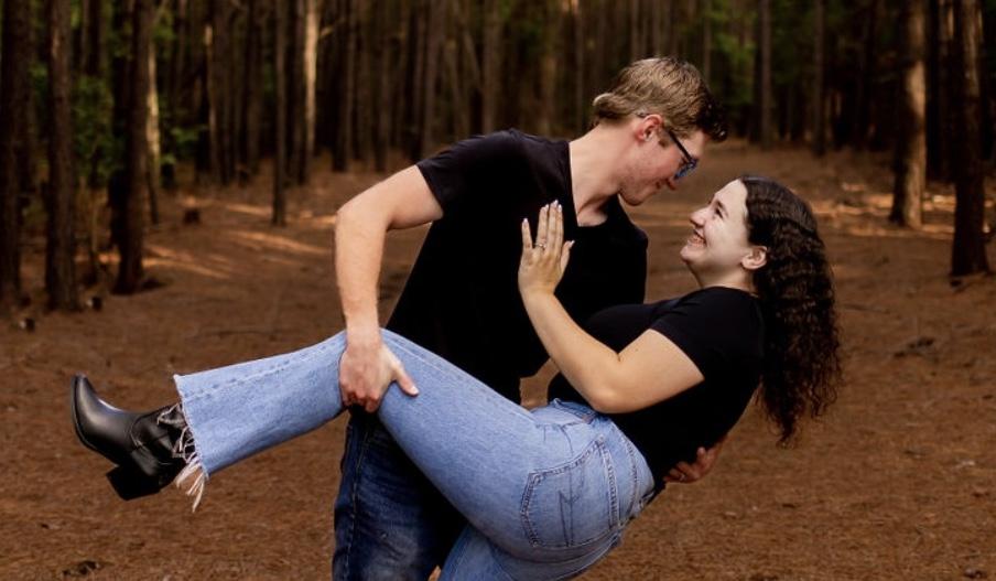 The Wedding Website of Lauren Ross and Lucas Gerner