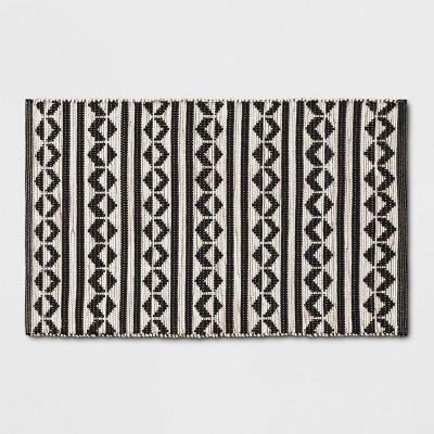 Black Geometric Woven Accent Rugs 2'6"X4'/30"X48" - Project 62™