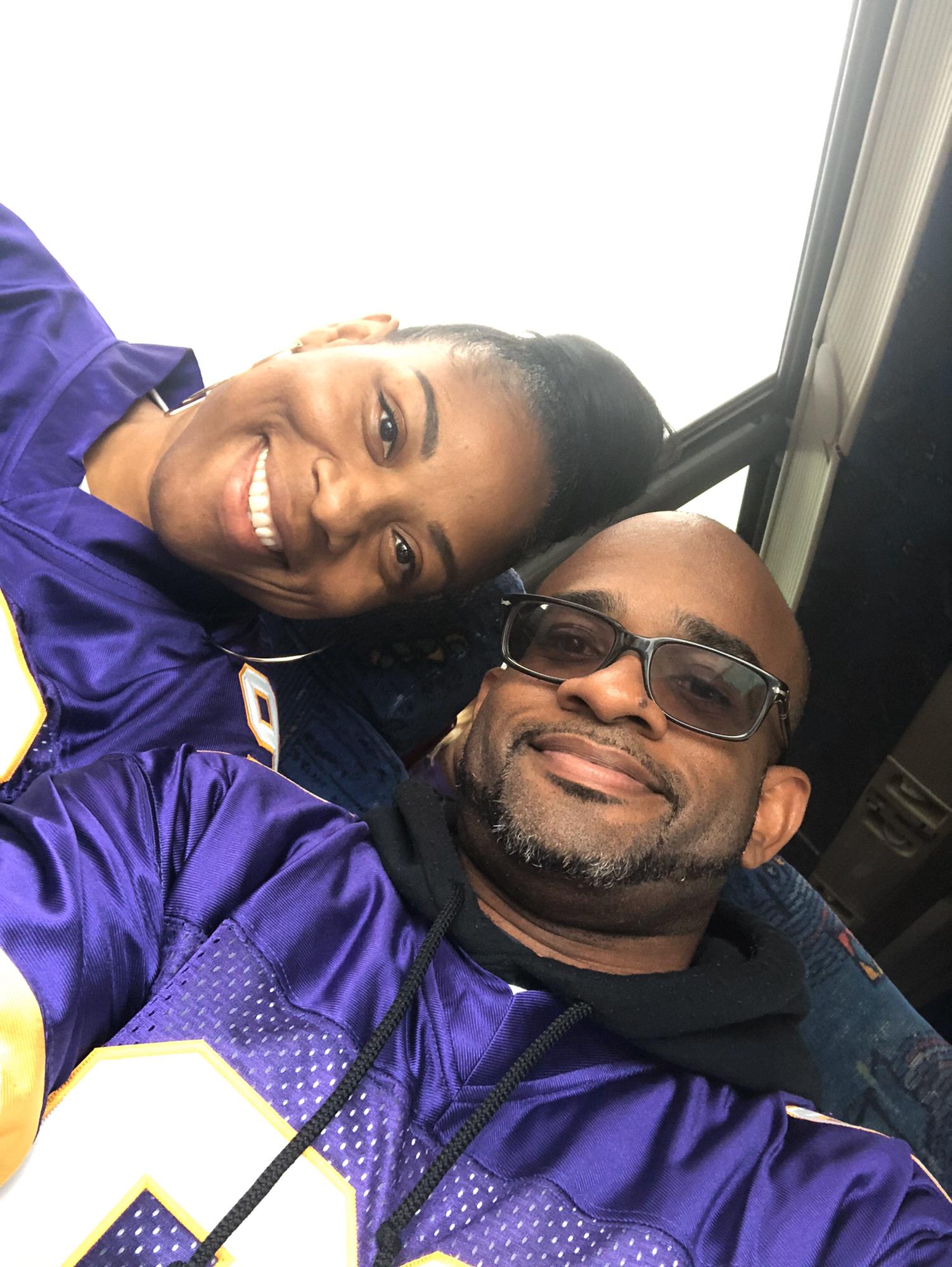 Vikings family bus, NY Giants Stadium