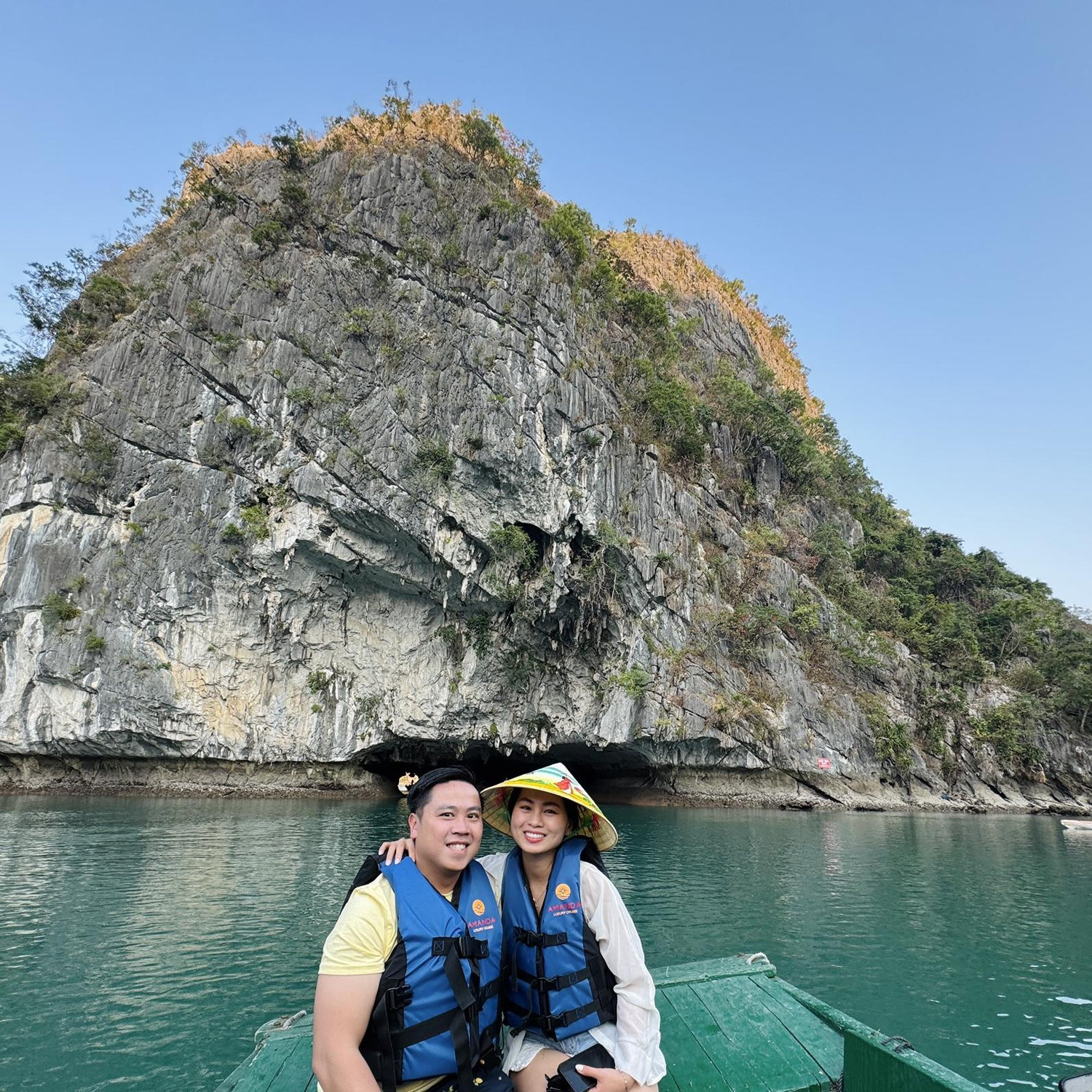 Floating through a beautiful moment, together ๐ฟ๐