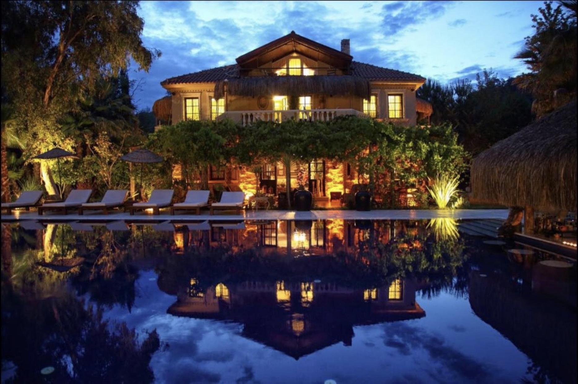 The Wedding Website of Simge Parca and Ugur Tigli