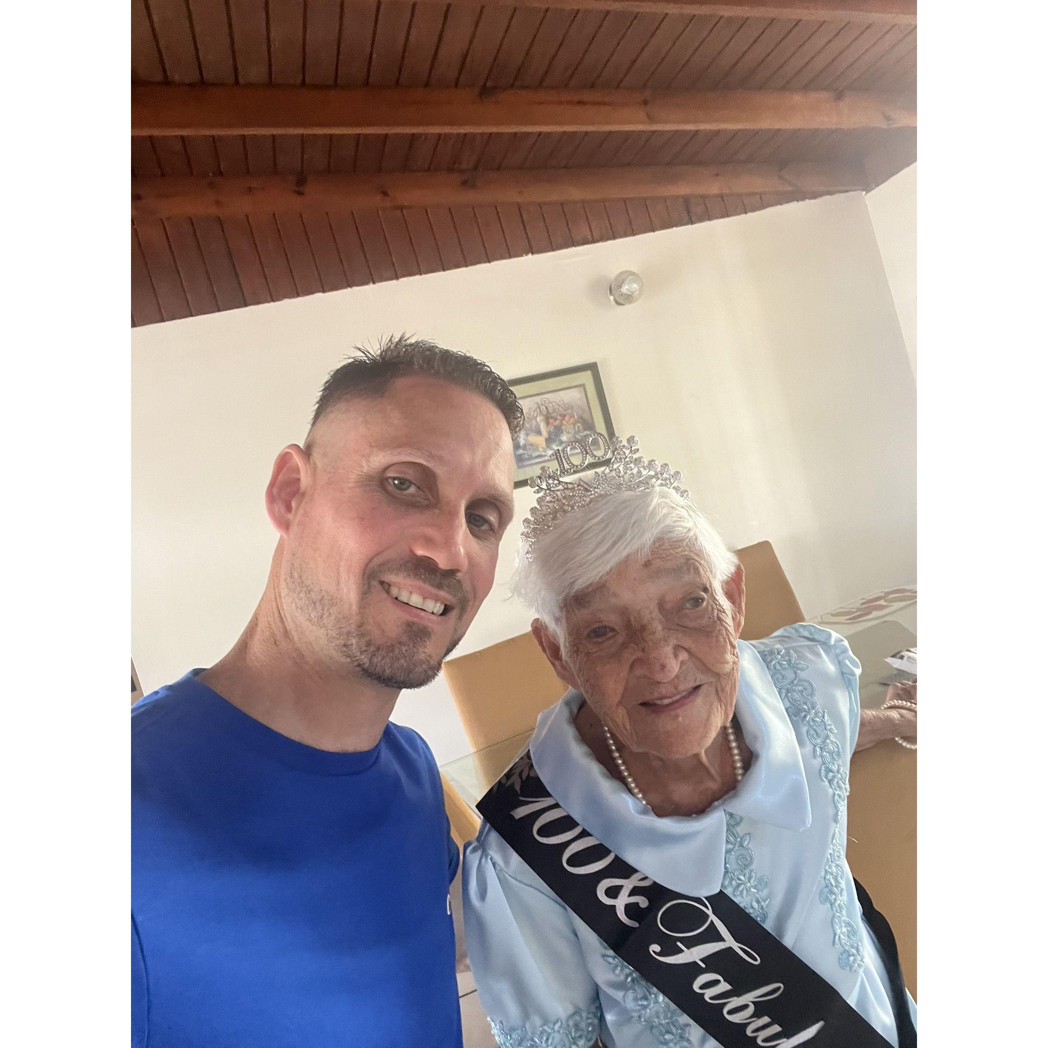 Los 100 de Grandma Panchi