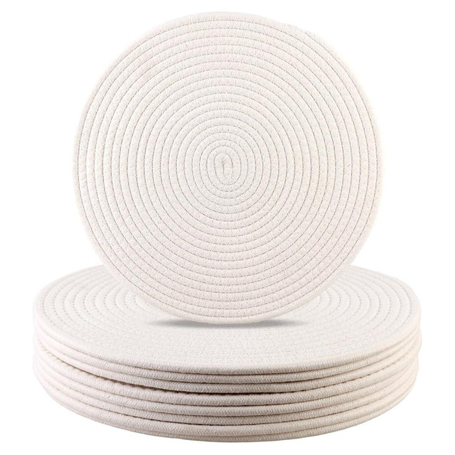 Round Woven Placemats Set of 8 Heat Resistant Placemats 13.5 Inches Farmhouse Cotton Rope Place Mats for Dining Tables Trivets for Hot Dishes, Beige