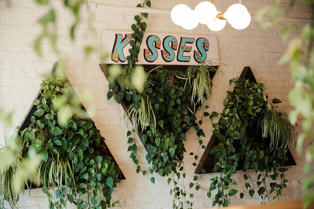 The Wedding Website of Meredith Ausenbaugh and Sammi Siegel
