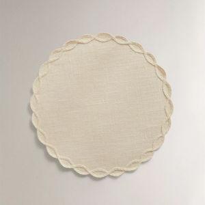 PLACEMAT WITH CHAIN DETAIL