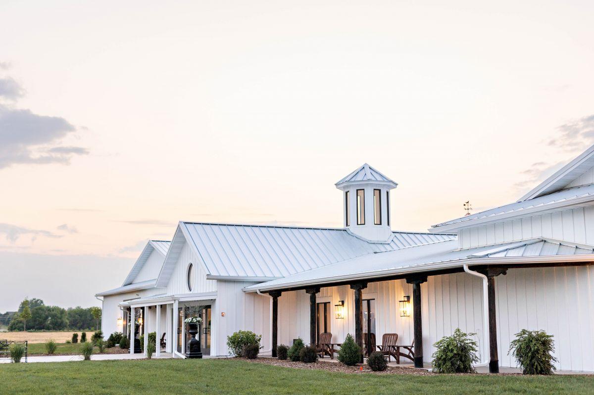 The Wedding Website of Isabelle Shuster and Carter Kienholz