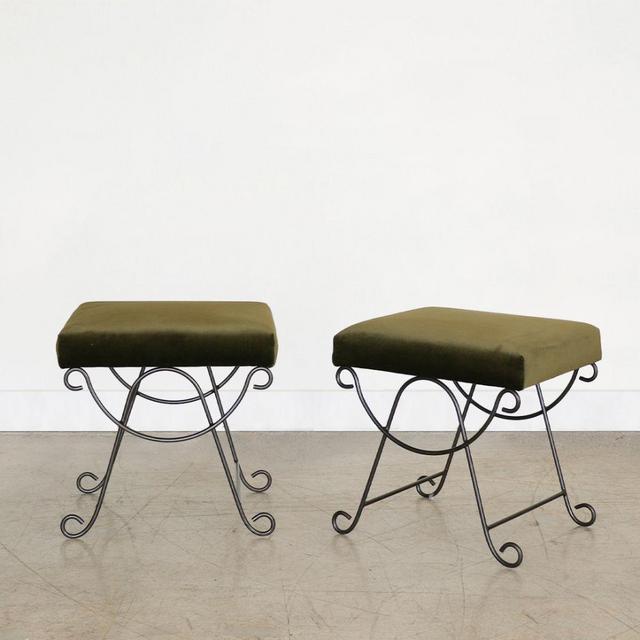 Panoplie Iron Loop Stool, Green Velvet