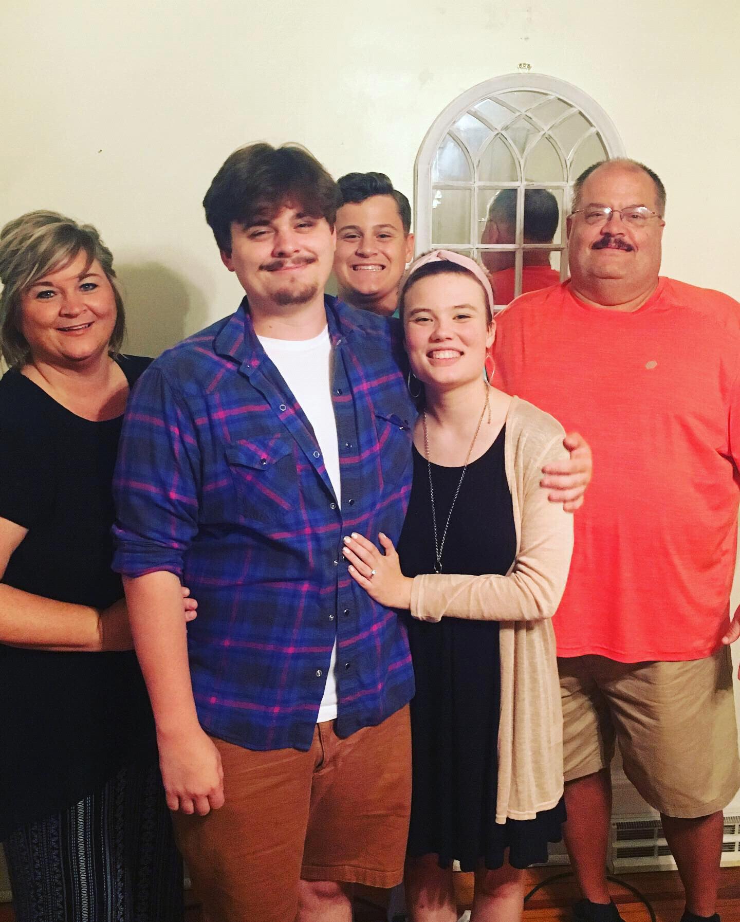 Shrum Family. (Left to right: Sherry/Mom, Kendall, Riley/Brother, Angela, Mike/Dad)
