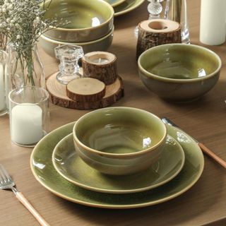 Riley 12-Piece Dinnerware Set, Service for 4