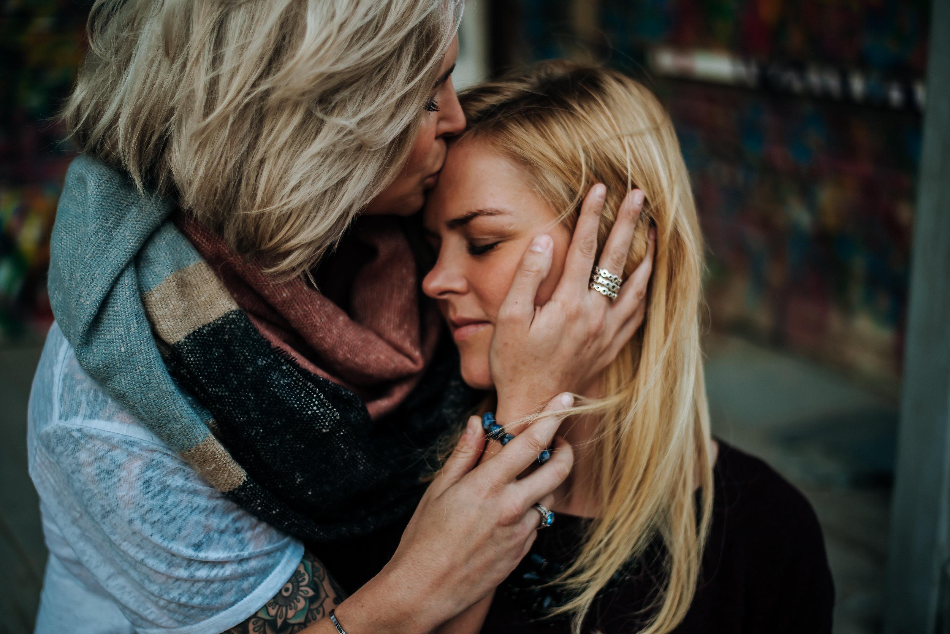 The Wedding Website of Lindsey Dixon and Whitney Regian